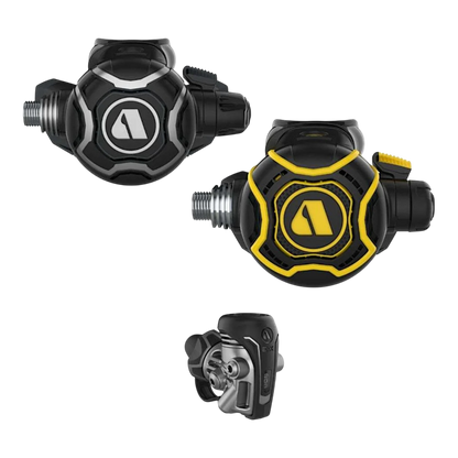 Kit erogatori Apeks EVX 200 con primo stadio, fruste professionali, secondo stadio e octopus di emergenza giallo su sfondo scuro.