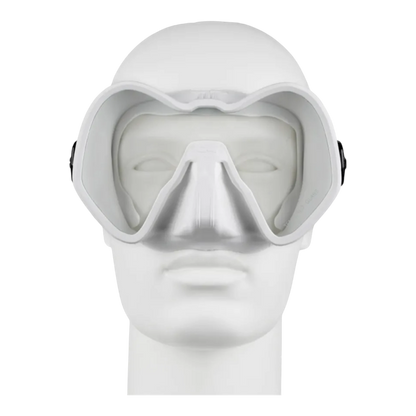 Maschera da sub C4 Skyline a vetro singolo con trattamento lenti anti-fog, mostrata in varie varianti di colore tra cui Bianco