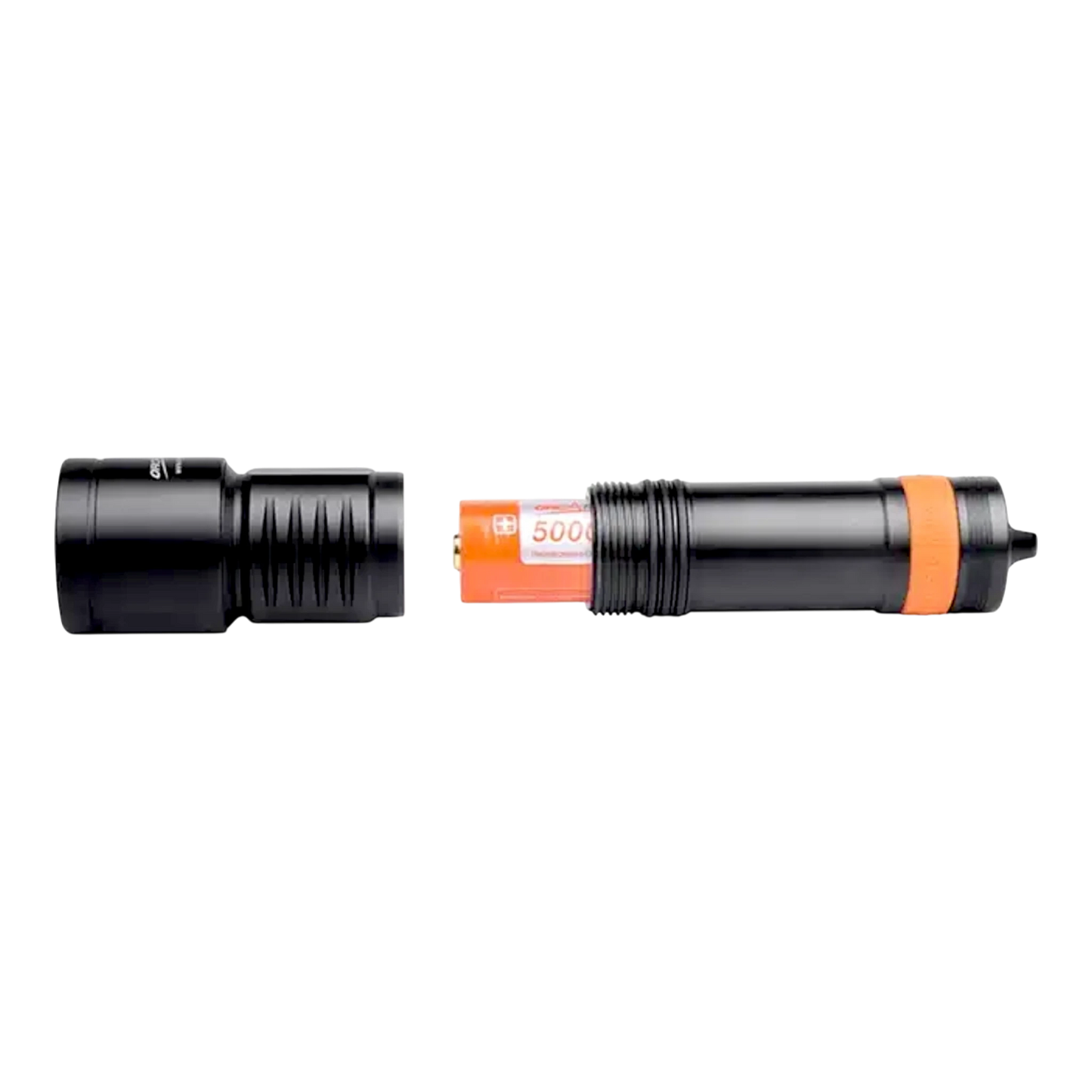 Torcia subacquea OrcaTorch D700 nera con interruttore rotante, indicatore ON/OFF e subacqueo che illumina un relitto nello sfondo.